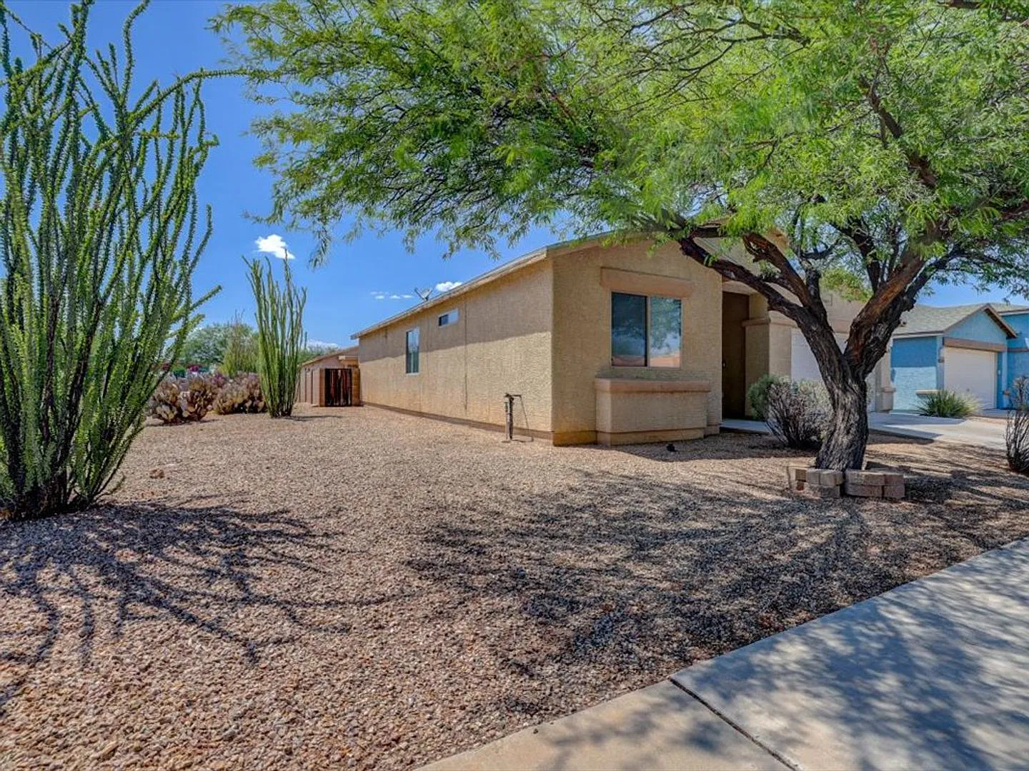 3 Bedroom 2 Bathroom with SOLAR ! — Photo 3