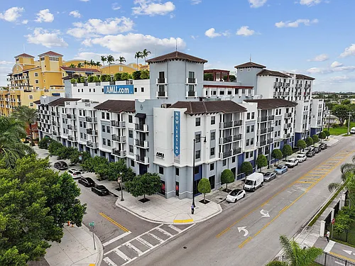 AMLI Dadeland Photo 1