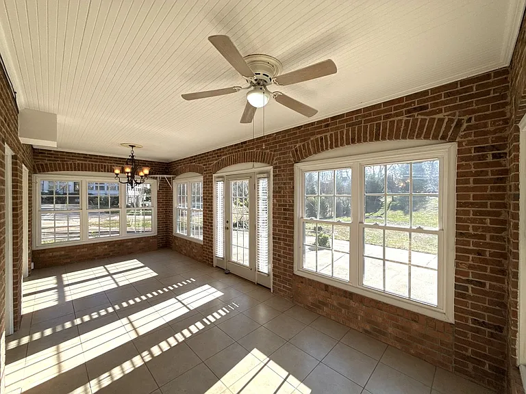 218 Fairway Dr — Photo 34
