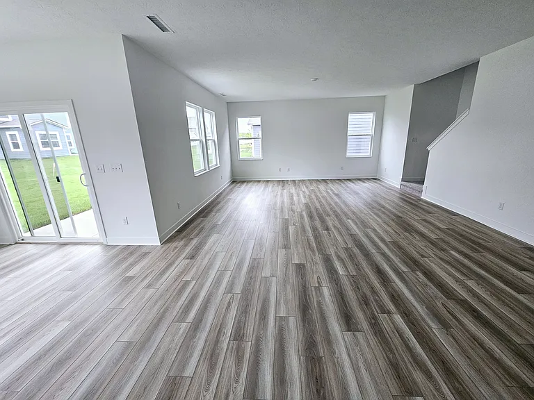 7516 Fallsworth Dr — Photo 8