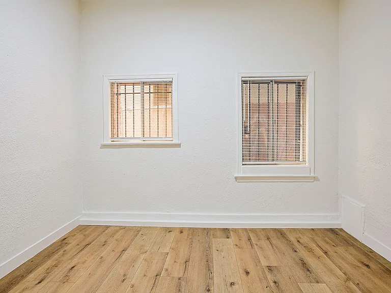 739 S Normandie Ave #107 — Photo 12