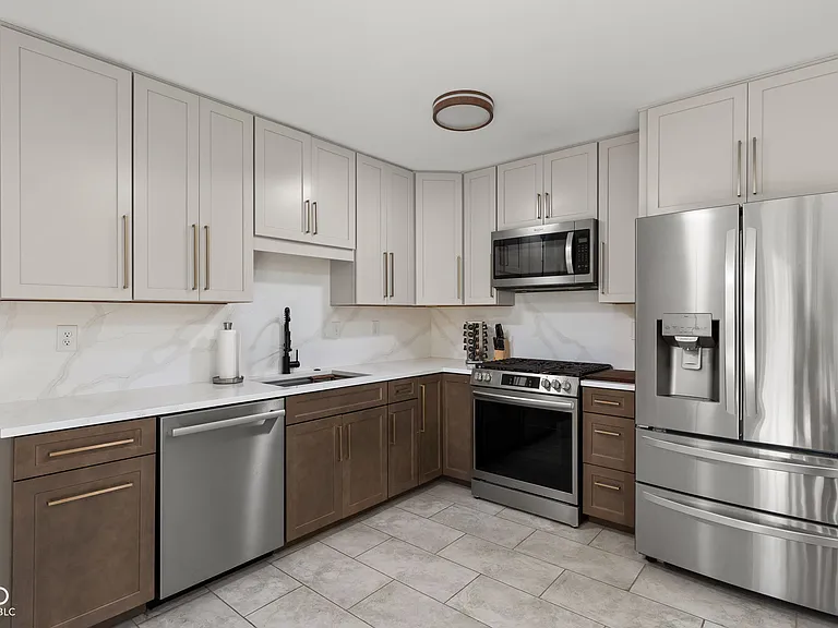 10605 Penn Dr — Photo 9