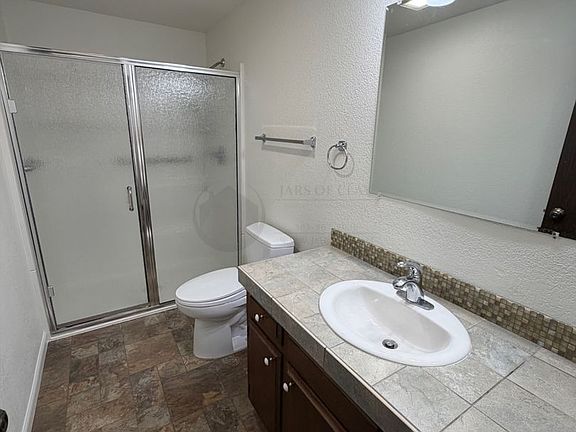 4th image of 4648 Duke Ct NE