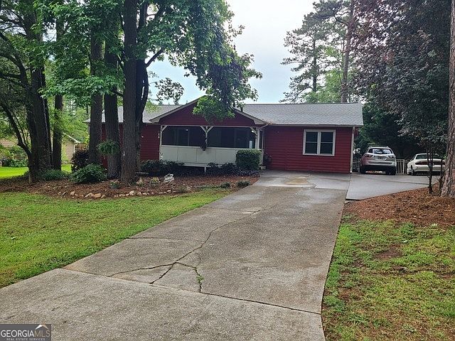 1st image of 325 Highland Dr