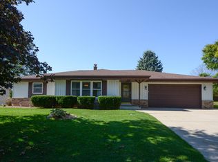 3295 S Regal Dr, New Berlin, WI 53151