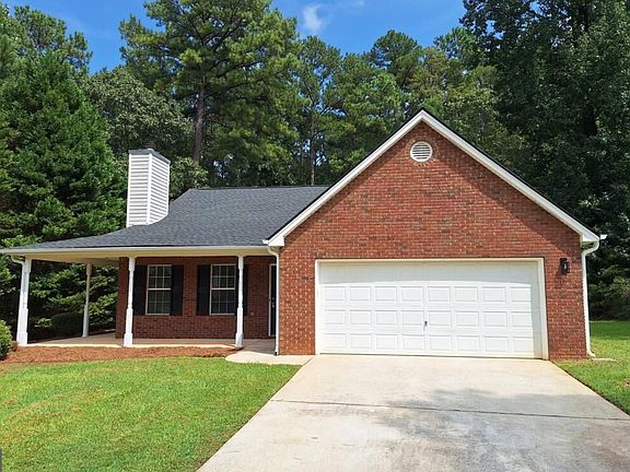 3rd image of 215 Oak Hill Dr