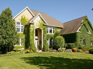 18057 S Crystal Lake Dr, Mokena, IL 60448