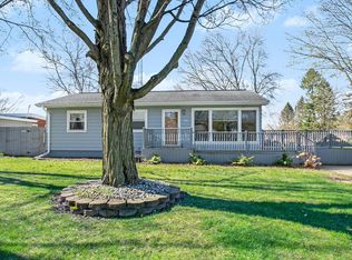 1138 Wedgewood Rd, Saint Joseph, MI 49085