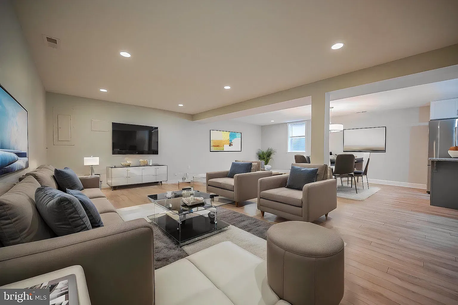 2 bed, 1200 sqft, $2,000 — Photo 1