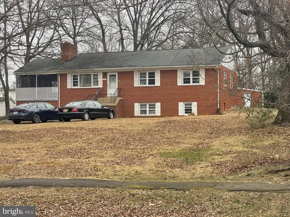 1725 Creek Crossing Rd, Vienna, VA 22182