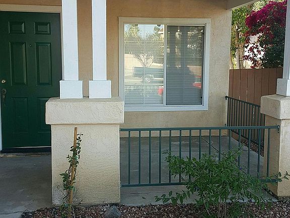 3rd image of 804 Chamise Ct