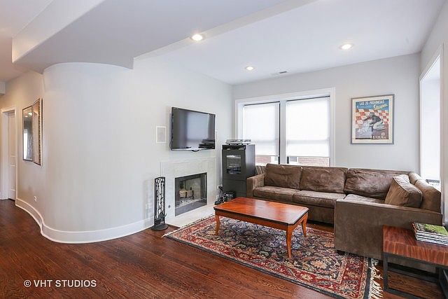 1st image of 1234 W Bryn Mawr Ave #1