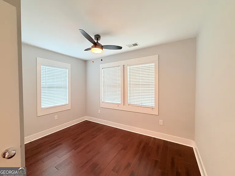 1109 Ira St SW — Photo 15