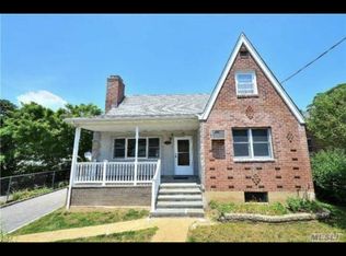 11 Tildean Ln, Bayville, NY 11709