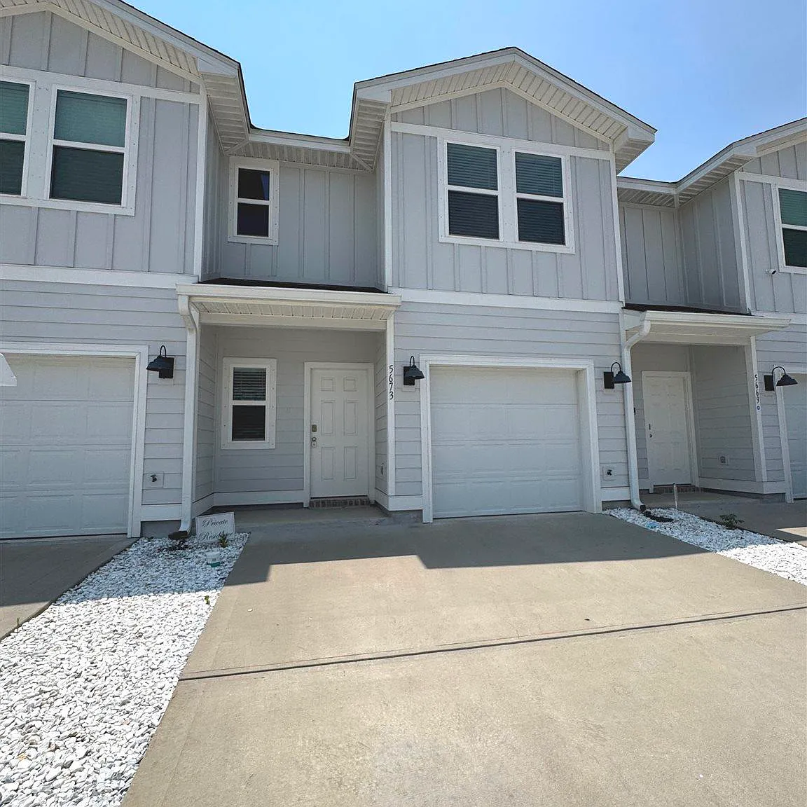 3 bed, 2.5 bath, 1537 sqft, $1,995 — Photo 1