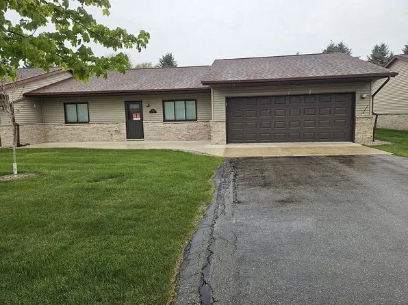 878 Amber Dr, Bad Axe, MI 48413