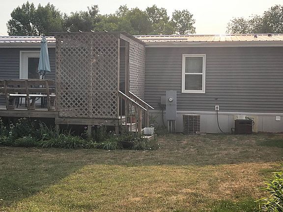 West view of deck area
