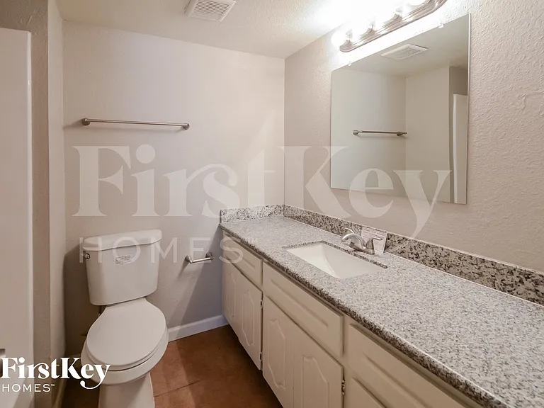 18216 N 24th Dr — Photo 12