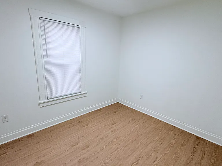 82 Malden St #1L — Photo 4