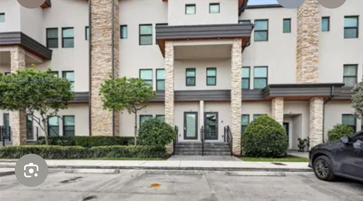 3 bed, 2.5 bath, 1534 sqft, $3,550 — Photo 1