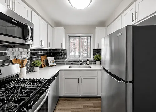 Oak Park Manor Apartments & Townhomes Photo 1 Oak Park Manor Apartments & Townhomes Photo 1