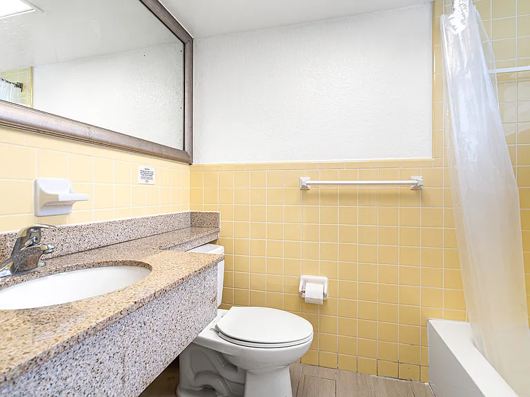 3001 N Federal Hwy #111 — Photo 18