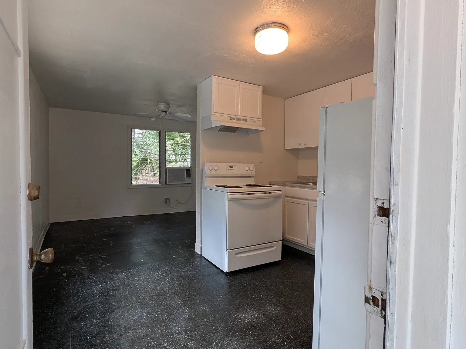 1562 SW 63rd Ave — Photo 3