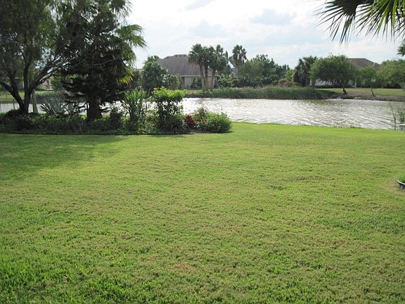 2nd image of 7 Laguna Madre Dr
