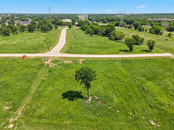 2nd image of 225 Valerie Way