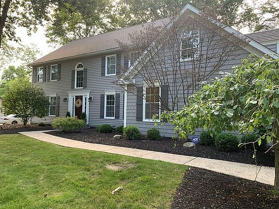 2nd image of 2523 Blue Heron Dr