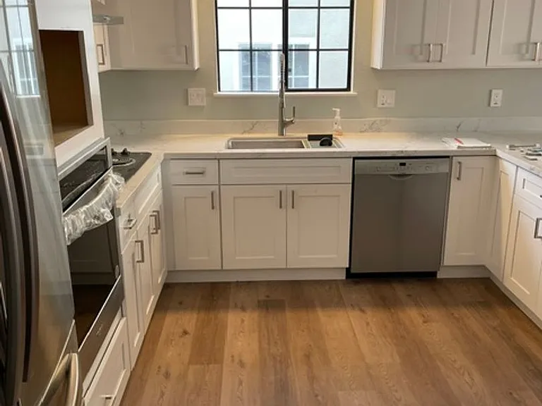 23743 Clayton St — Photo 3