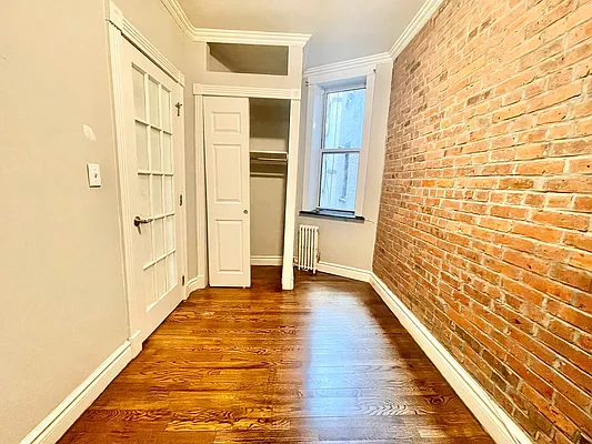 Rented by Century 21 Premier  | media 8