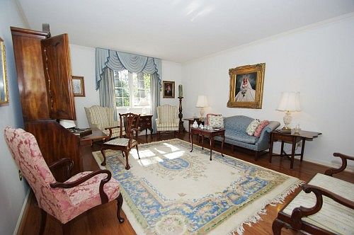3rd image of 3511 Ravencliff Dr