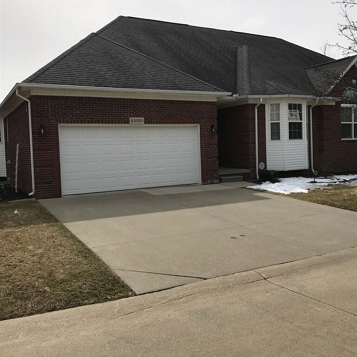 1st image of 44320 Constellation Dr