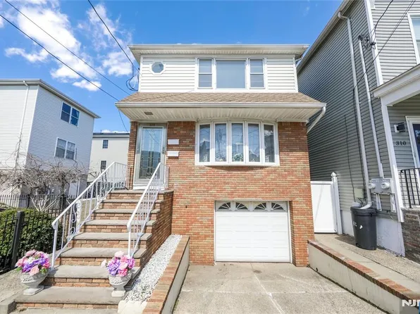 308 Hamilton St, Harrison, NJ 07029