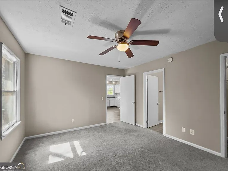 3219 University Ave #9 — Photo 12