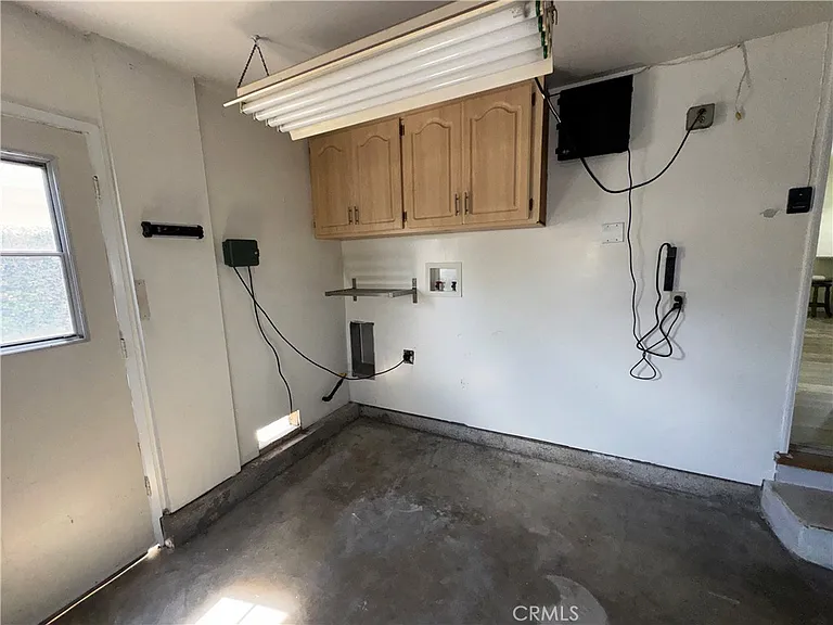 6911 Laurelhurst Dr — Photo 17