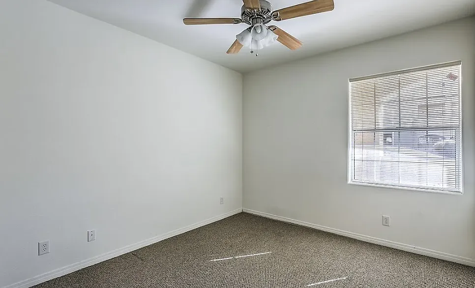 2 bed, 1130 sqft, $1,650 — Photo 3