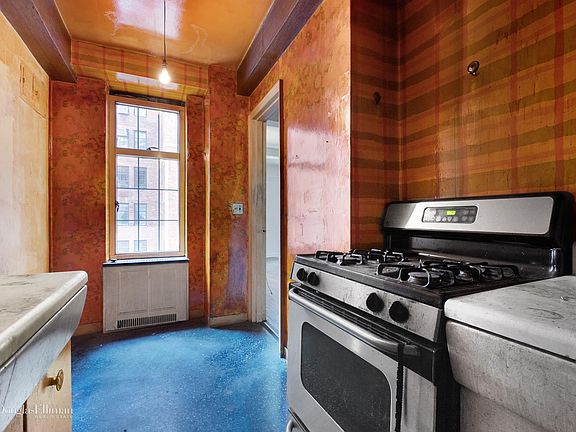 2nd image of 405 W 23rd St APT 5A