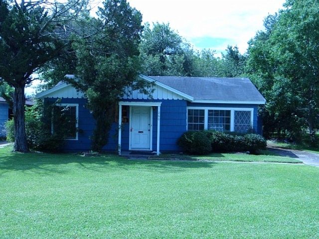 1st image of 260 Parkway Dr