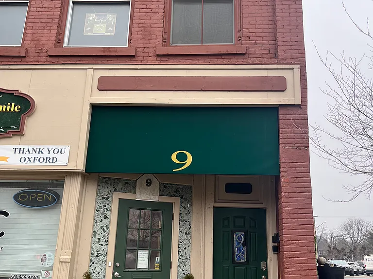 9 1/2 N Washington St #UPSTAIRS — Photo 18