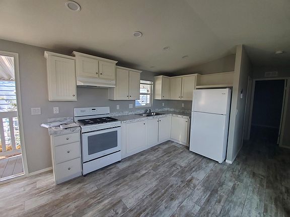 5th image of 21425 S Avalon Blvd #53