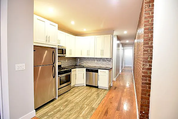 Rented by Bruma Realty LLC | media 1