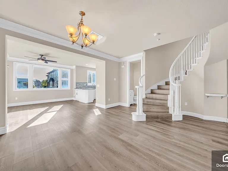 1164 McKay Dr — Photo 16