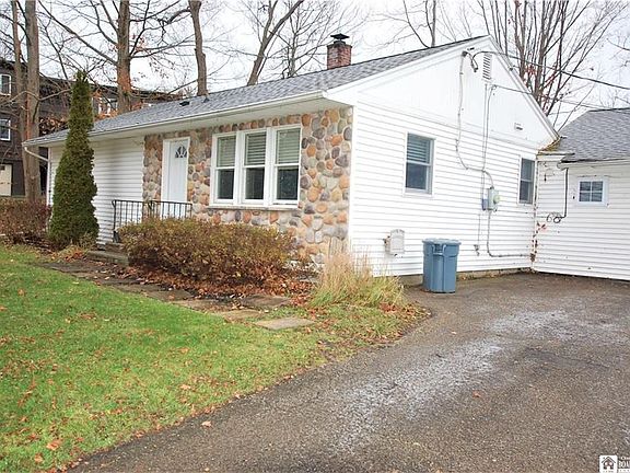 2nd image of 4 E Lake St