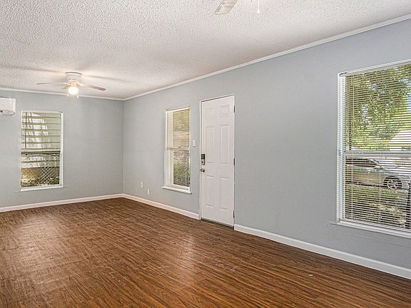 4th image of 8217 Downe Dr