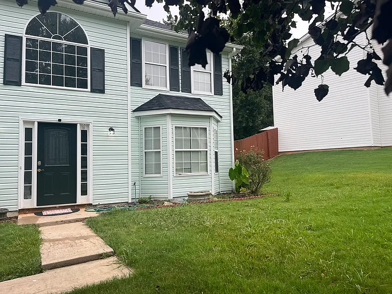 6038 Hitt Lake Ct — Photo 1