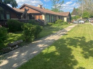 2263 S 19th Ave, Riverside, IL 60546