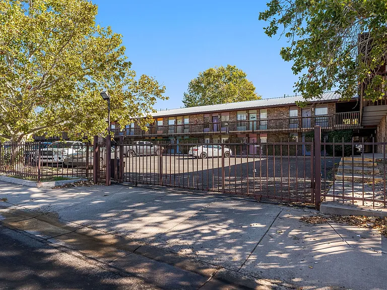 Brandywood Park Apartments — Photo 24