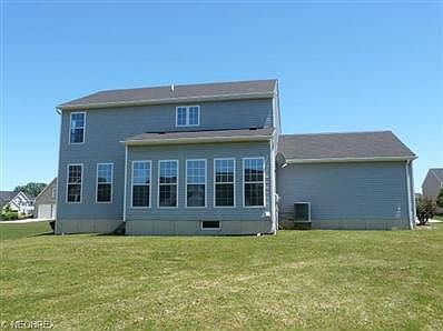 3rd image of 99 Stonewater Ct